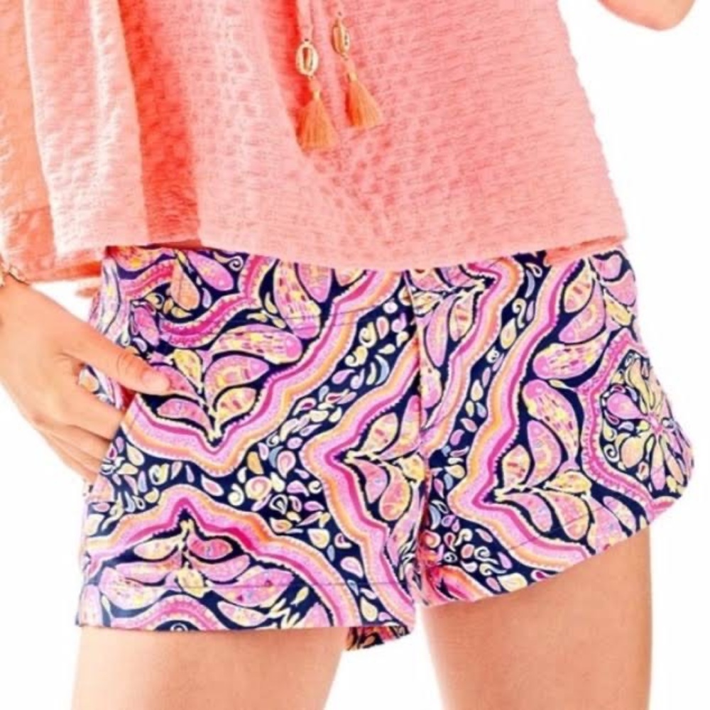 Lilly Pulitzer The Kerrie Short “Can’t Resist”